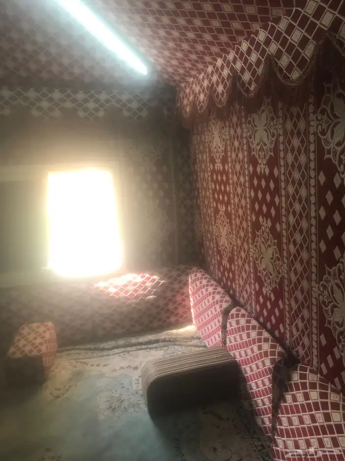 بيت شعر ملكي العرض 3 الطول 4 5 مع المخاد والمراكي والفرشه 14