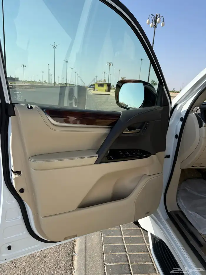 جيب لكزس 2017 فل كامل خليجي شد بلد الدفعه الاخيره 13