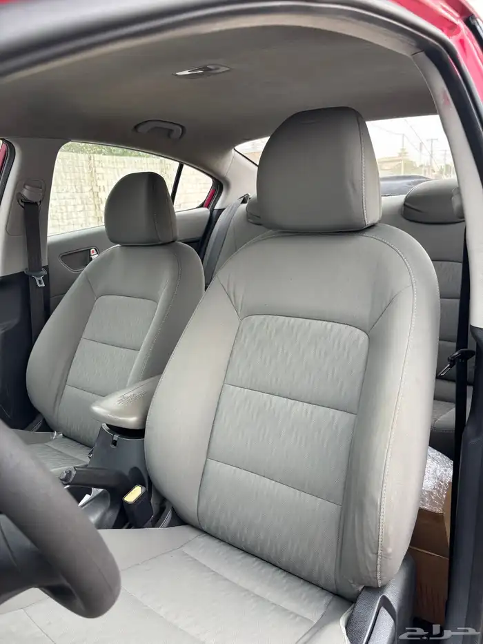 كيا سيراتو 10