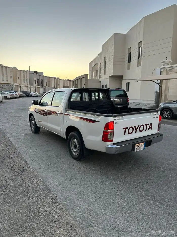 هايلوكس 2012 8