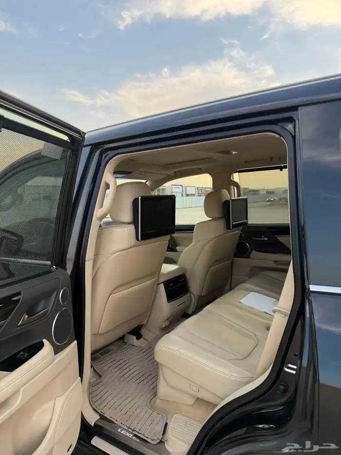 لقزز 2021 اسود 7