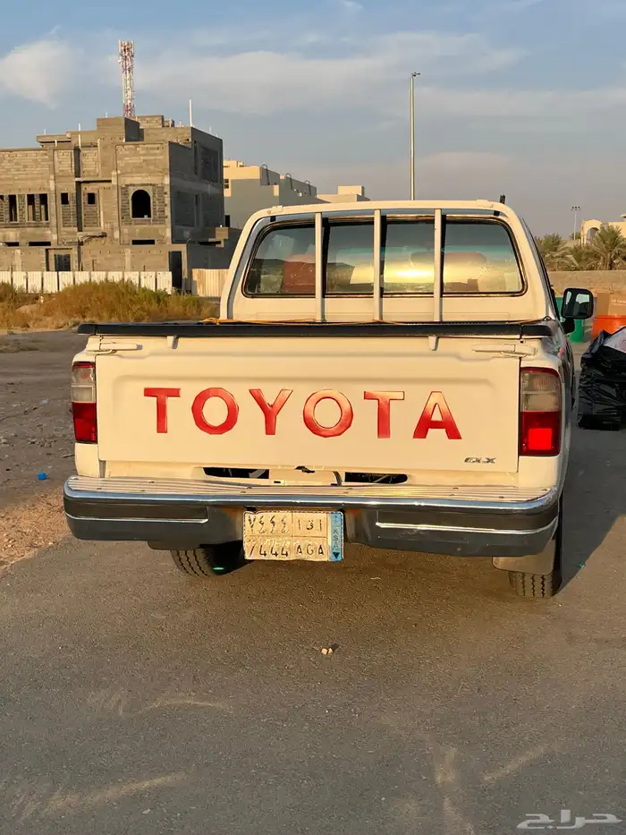 هايلكس 2004 على سوم 1