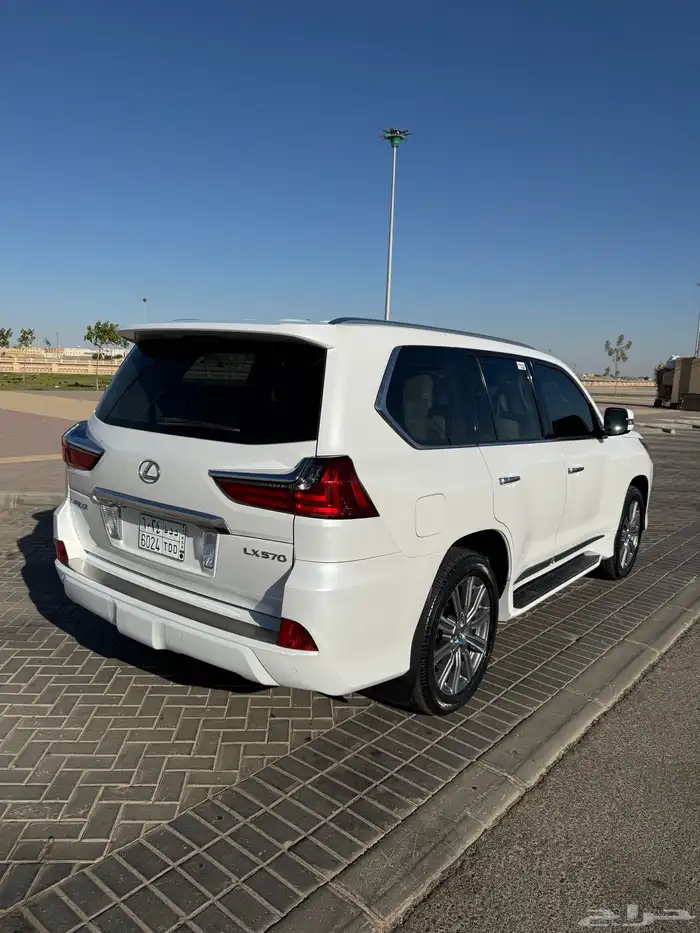 جيب لكزس 2017 فل كامل خليجي شد بلد الدفعه الاخيره 8