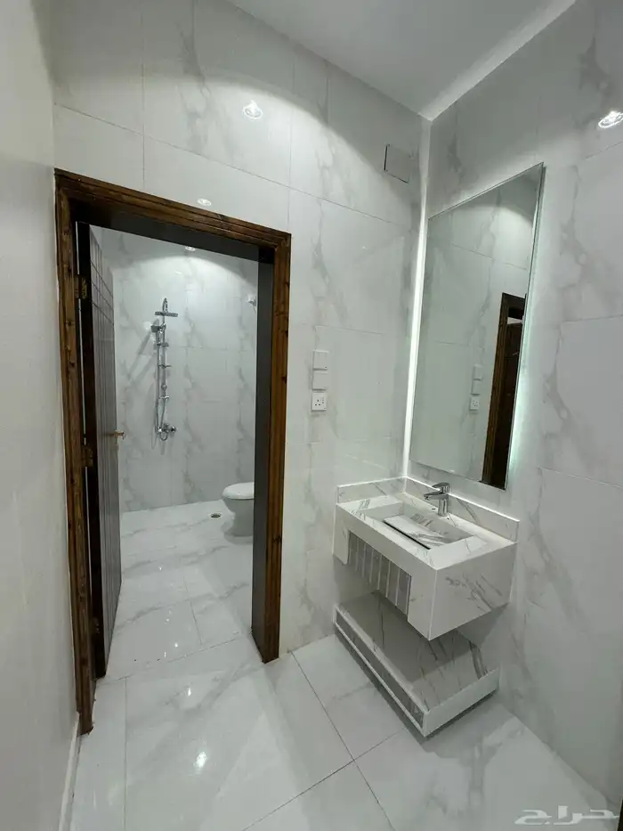 للبيع دور ارضي بمدخل خاص وحوش وسيع المحالة ابها 13