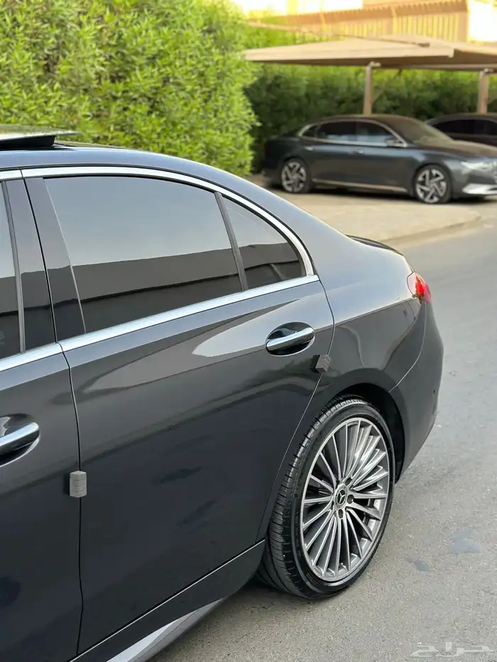 مرسيدس C300 2022 11