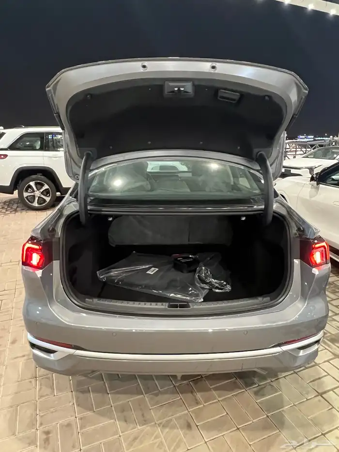 فورد تورس تيتانيوم 2026 4