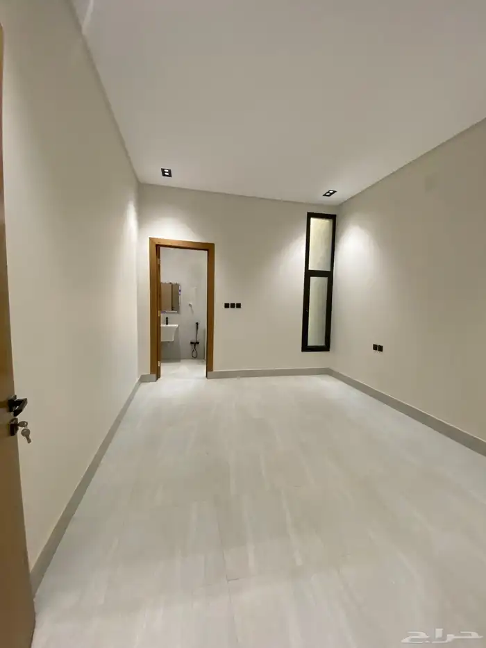 فلل للبيع في العريجاء الغربي شارع ابن حزم 13