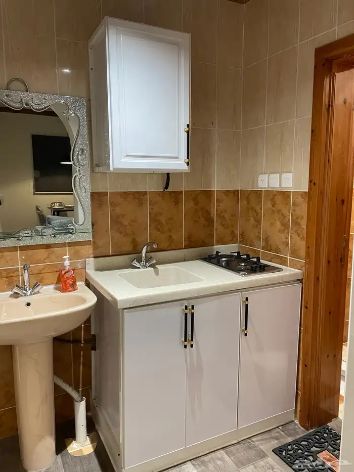 شقة مفروشة نظيفة ( شقة صغيرة )( وشقة كبيرة ) بوابة المشاة 13