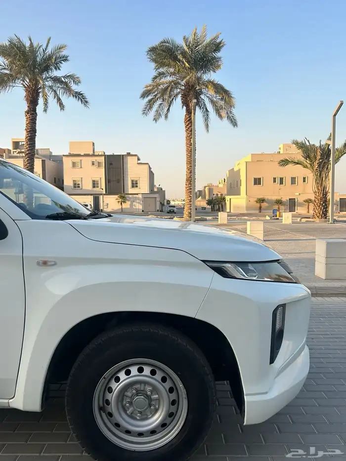 ميتسوبيشي L200 بنزين 2022 7