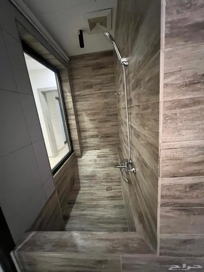 للبيع شقه ارضيه صك حر الشعله 7