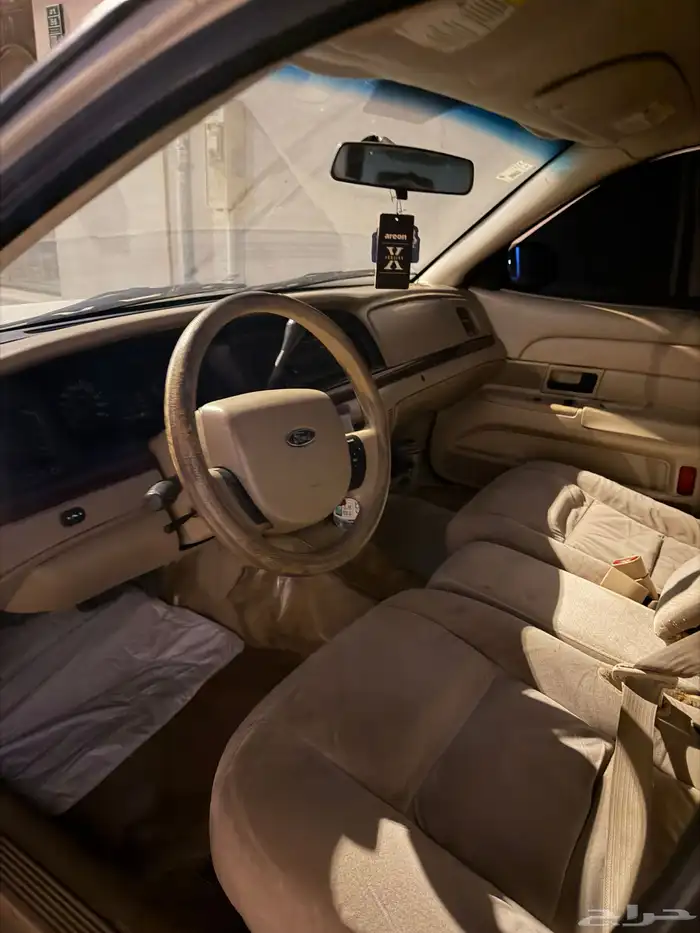 فورد فكتوريا سمني 2012 4