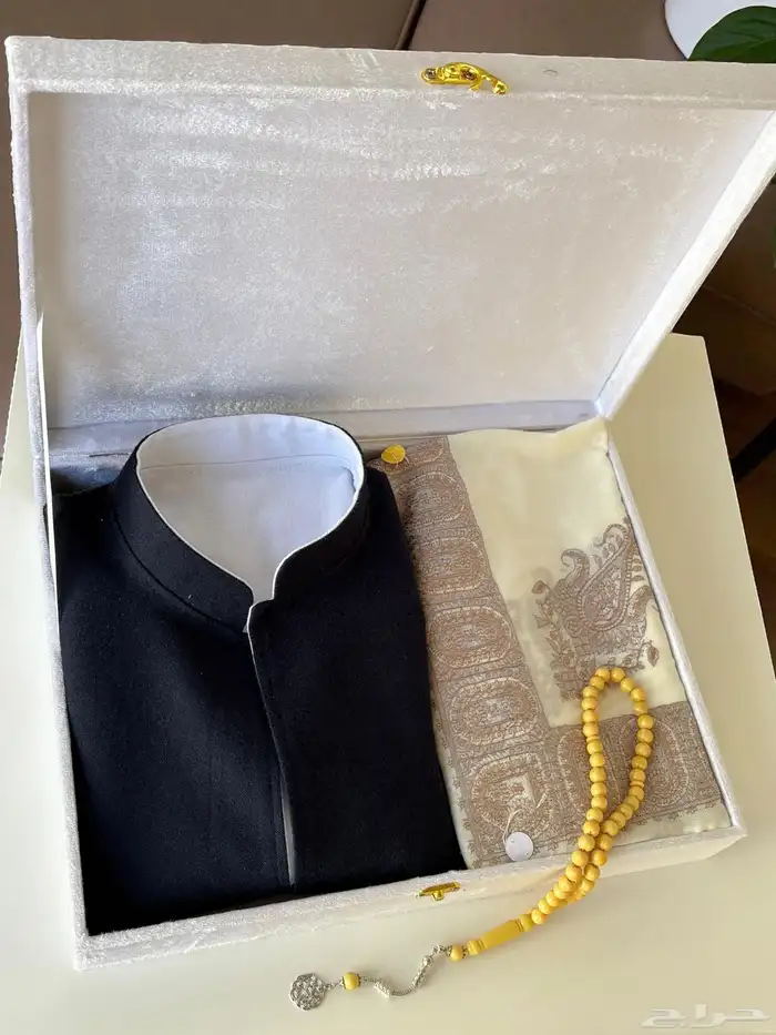 بوكس رجالي سدييري وشال فخم هدية 2