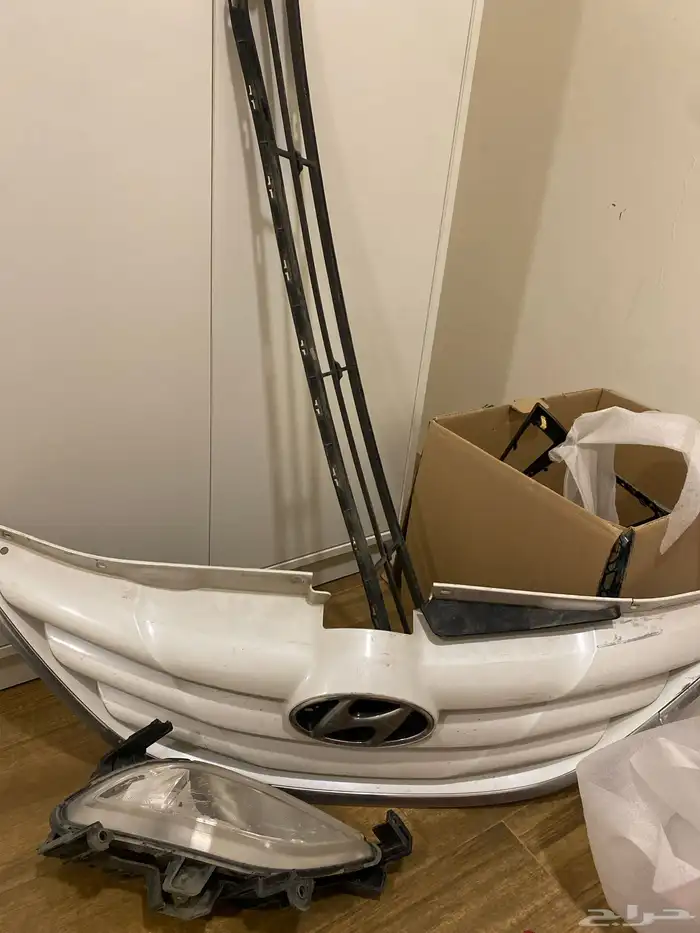 شبك سوناتا 2011 مع شبك الصدام السفلي مع كشاف يمين للبيع 0