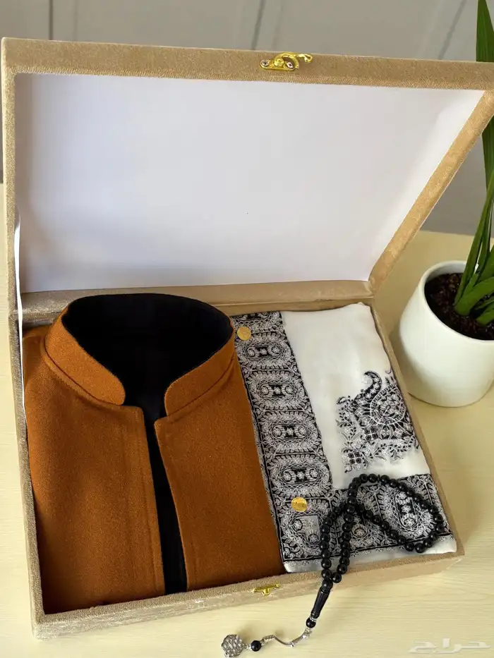 بوكس رجالي سدييري وشال فخم هدية 12