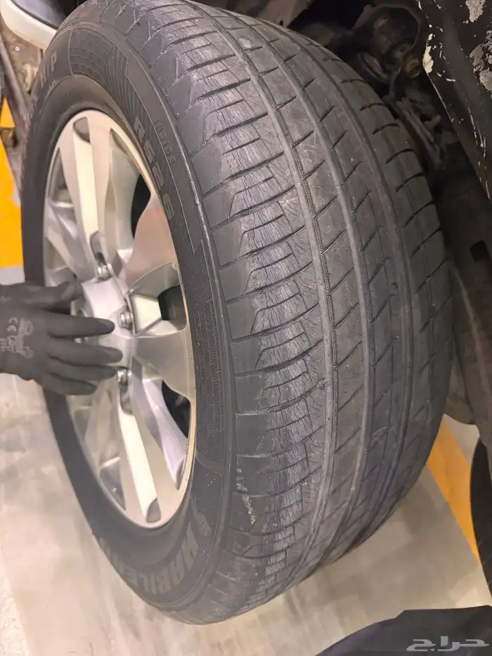 285 50 20 SUV toyota 4