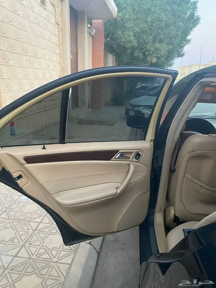 مرسيدس موديل 2003 مجدد مفحوص و جاهز لنقل 24