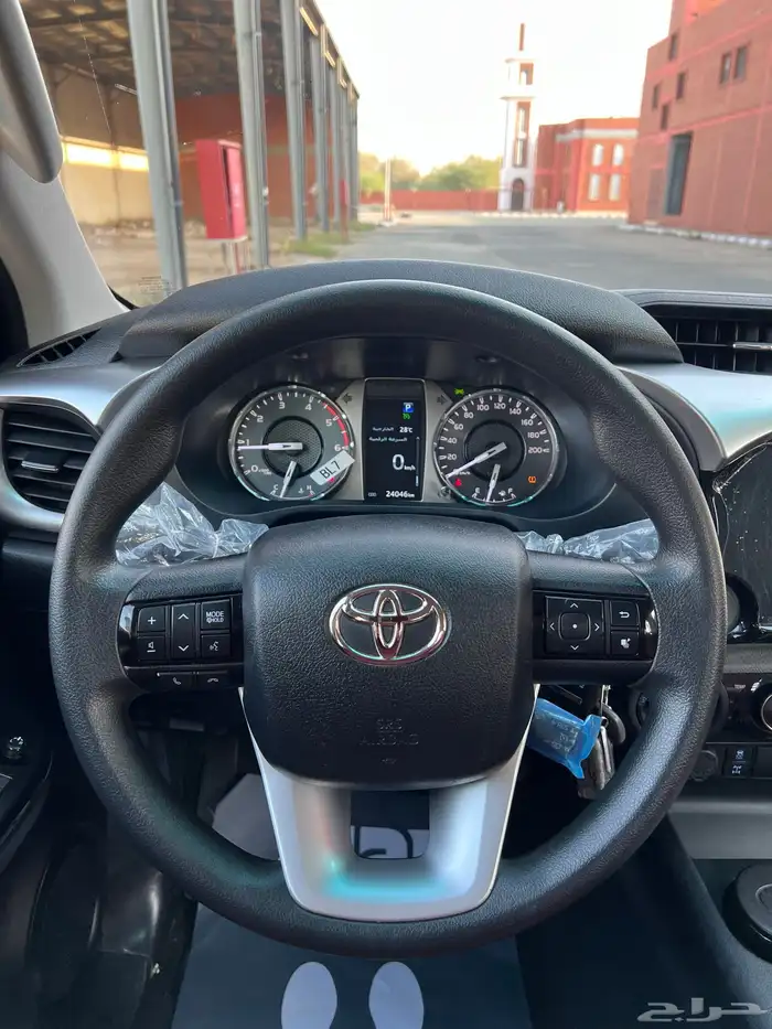 هايلكس 2024 محرك 2800 ديزل قير تماتيك بحالة الوكالة 48