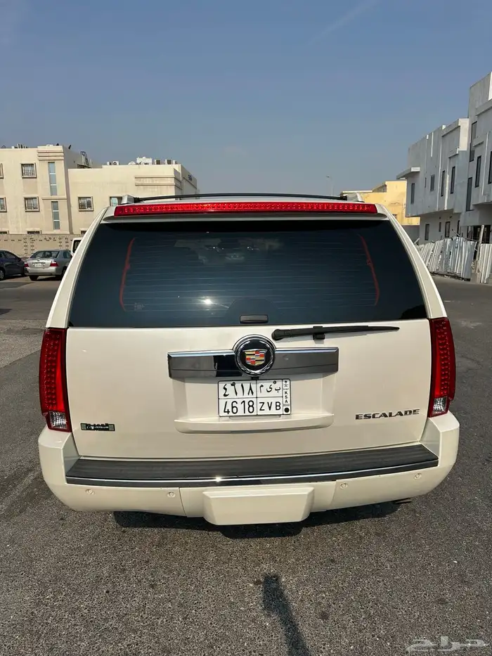 اسكاليد 2013 طويل ESV ممشى 195 الف كيلو الجميح 0