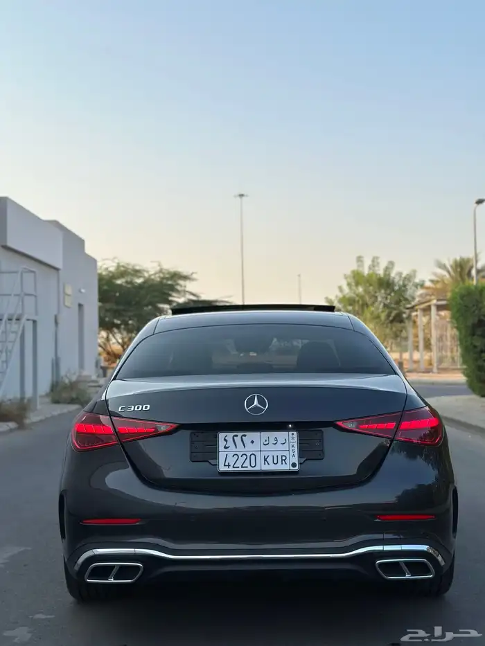 مرسيدس C300 2022 16