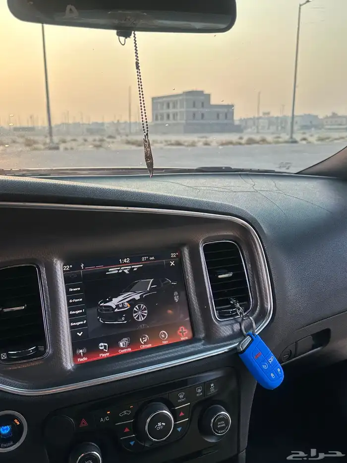 دوج تشارجر 8