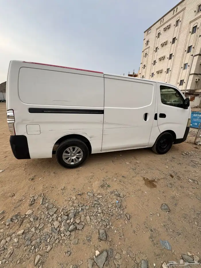 نيسان موديل2013باص بضاعه 0