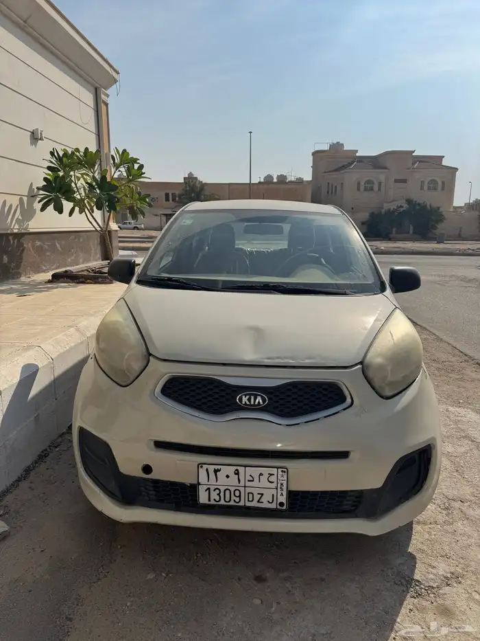 للبيع كيا بيكانتو 2015 تحمل لوحه بأسم حمد 1
