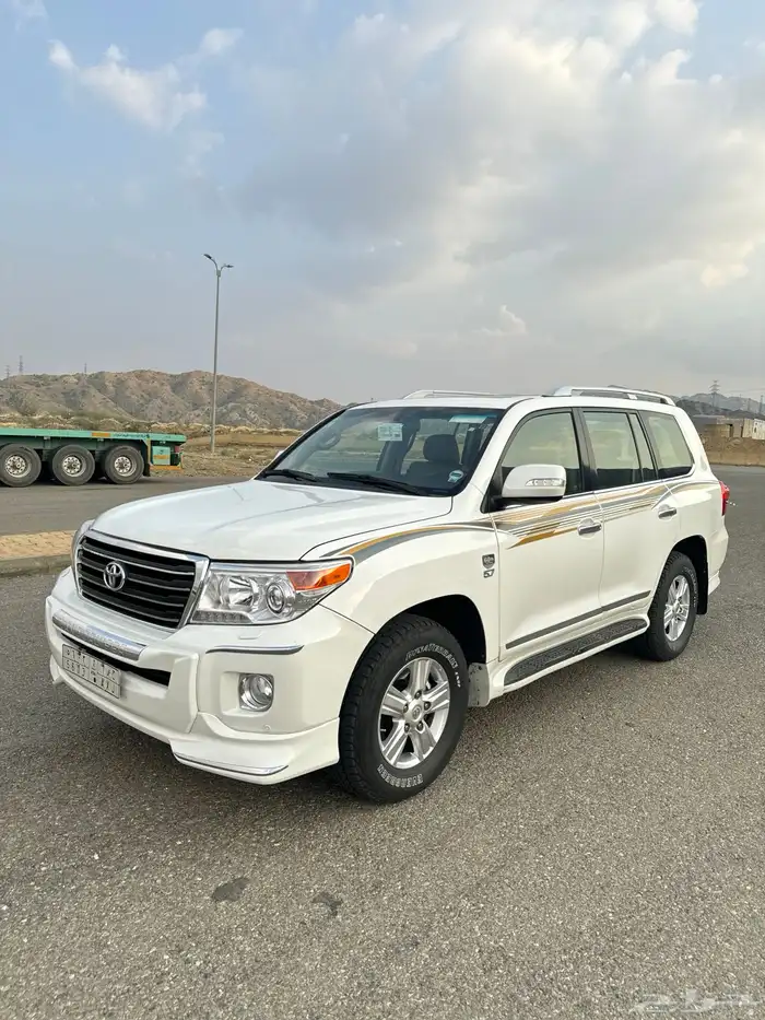 فيكسار 2009 فل كامل نظيف جدا 0