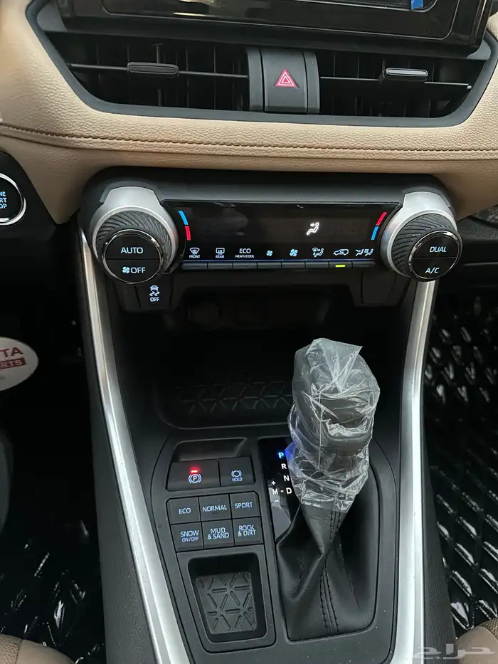 تويوتا راف فور 2021 فل كامل سعودي ممشى قليل . 21