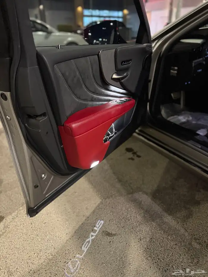 لكزس LS 500 2020 11