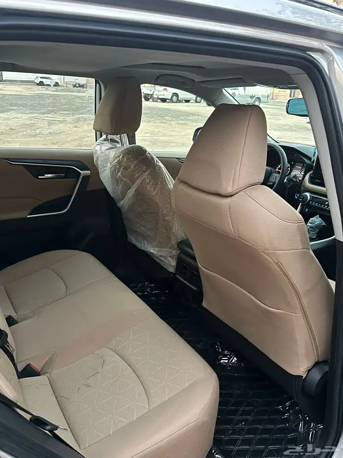 تويوتا راف فور 2021 فل كامل سعودي ممشى قليل . 17