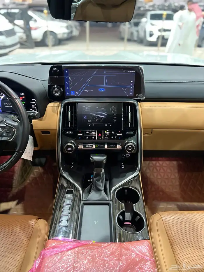 لكزس 2024 LX 600 فل كامل 13