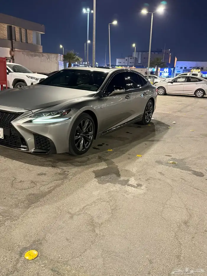 لكزس LS 500 2020 1