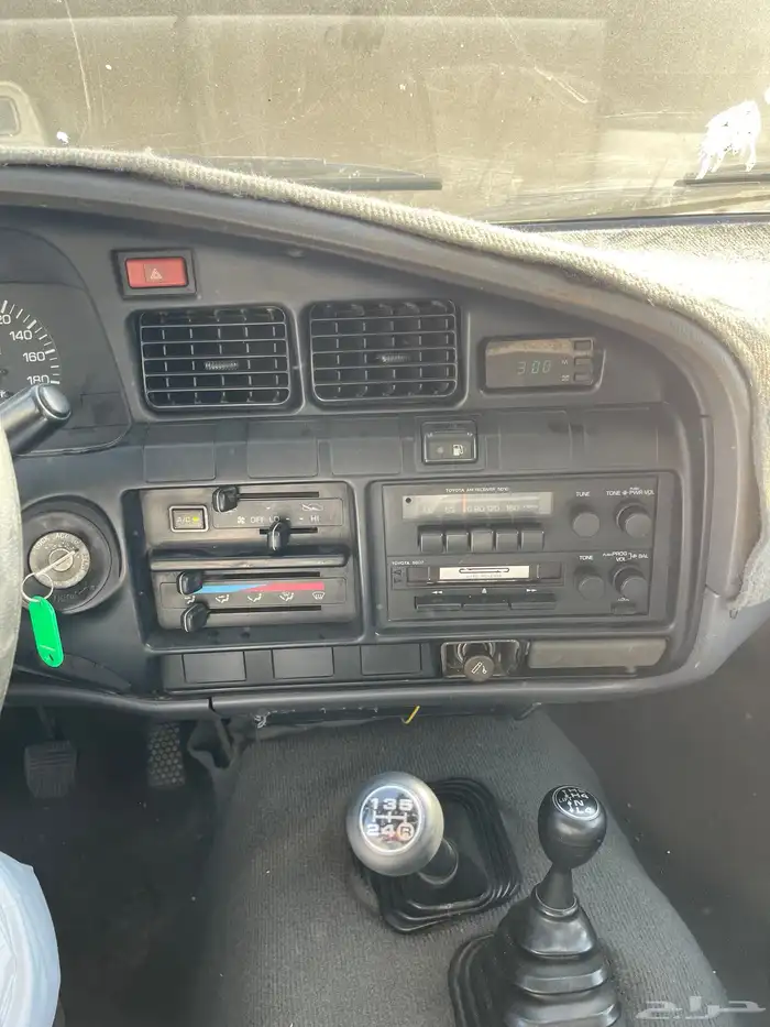 للبيع لاندكروزر 1991 ( مخزن ماشي 26 الف ) 12