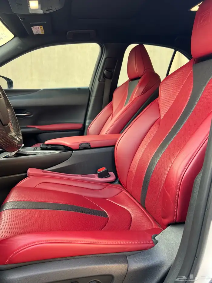 لكزس UX200 موديل 2019 قمة النظافه 27