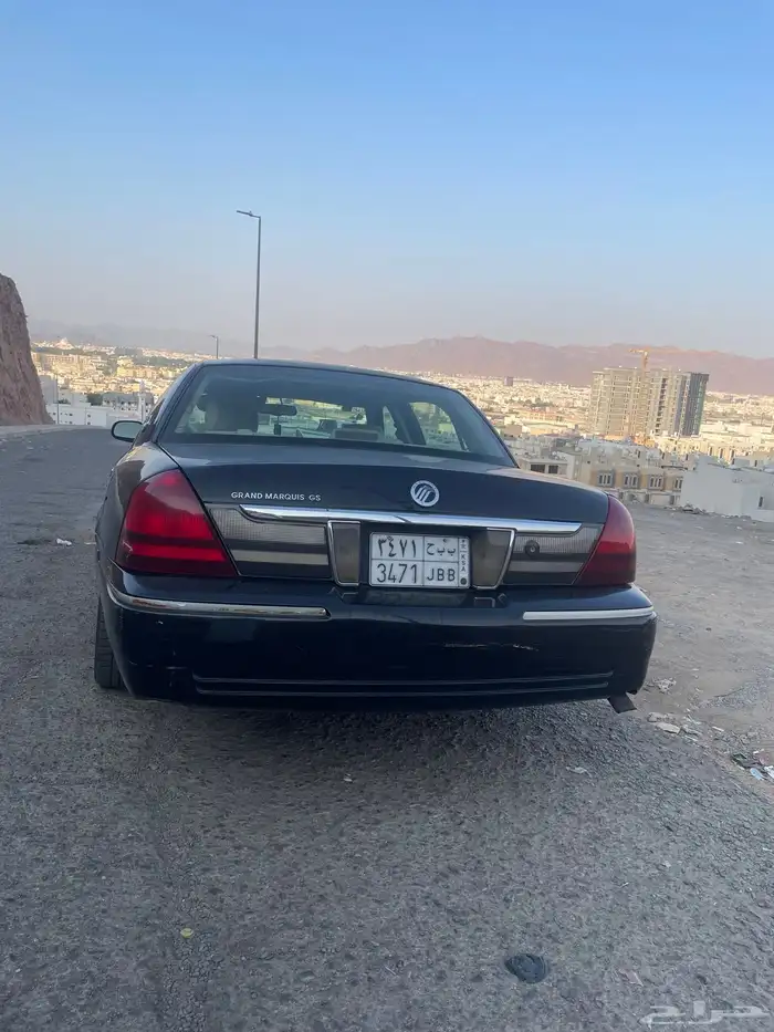 للبيع جراند ماركيز طويل ممشى قليل 2010 م 2