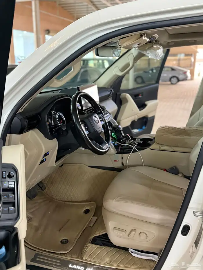 لاندكروزر 2024 17