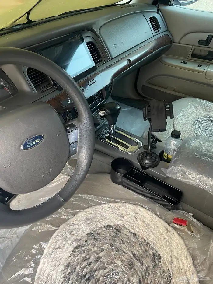 فورد كراون فكتوريا مواصفات خاصه 11