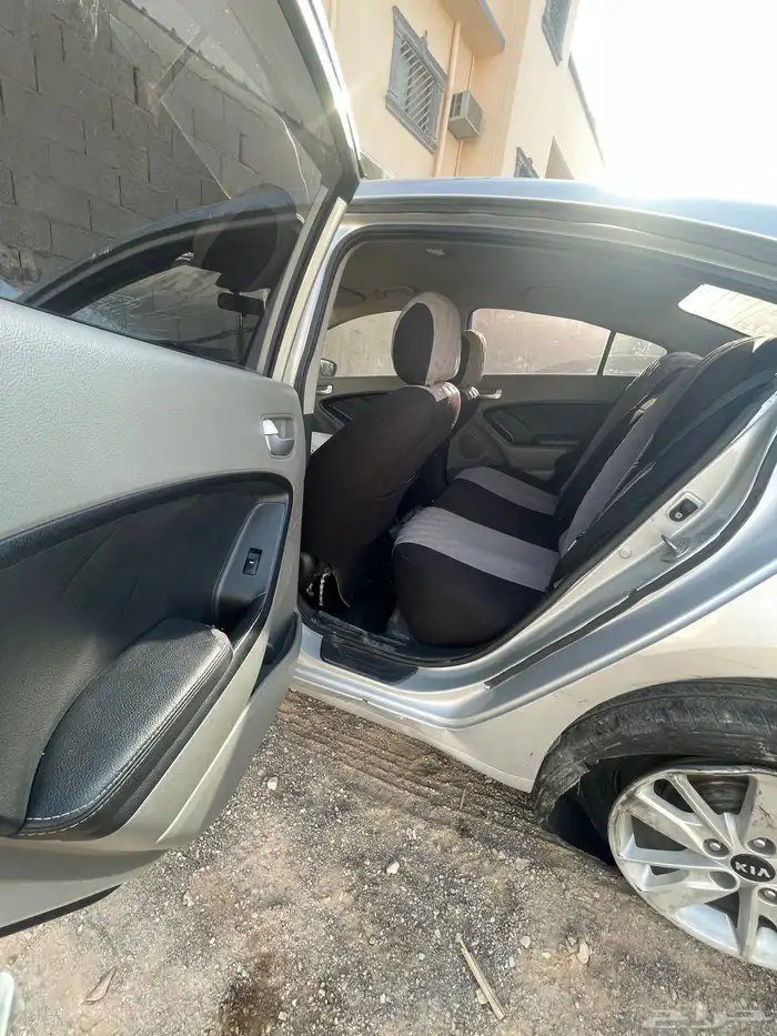 كيا سيراتو مصدومه للبيع 11