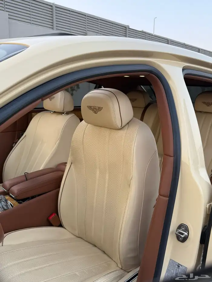 بنتلي فلاينج سبير 2015 ممشى 45 الف ثاني مالك بودي وكاله 15