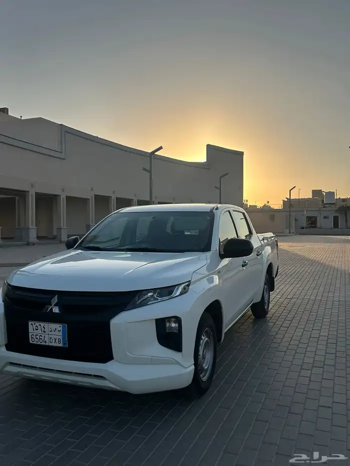ميتسوبيشي L200 بنزين 2022 2