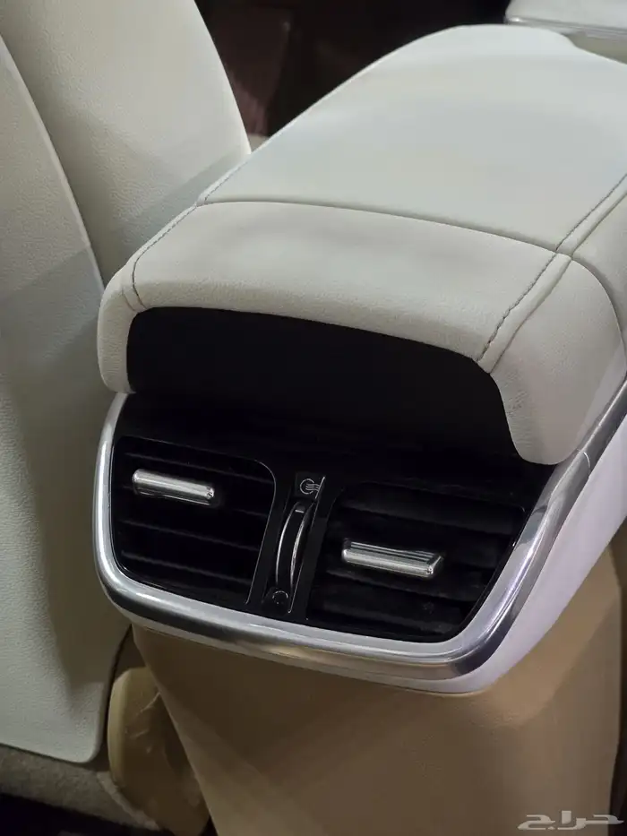 هونداي ازيرا ميد موديل 2023 بحاله ممتازه 12