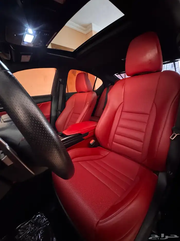 لكزس IS 350 F 2023 فل 28