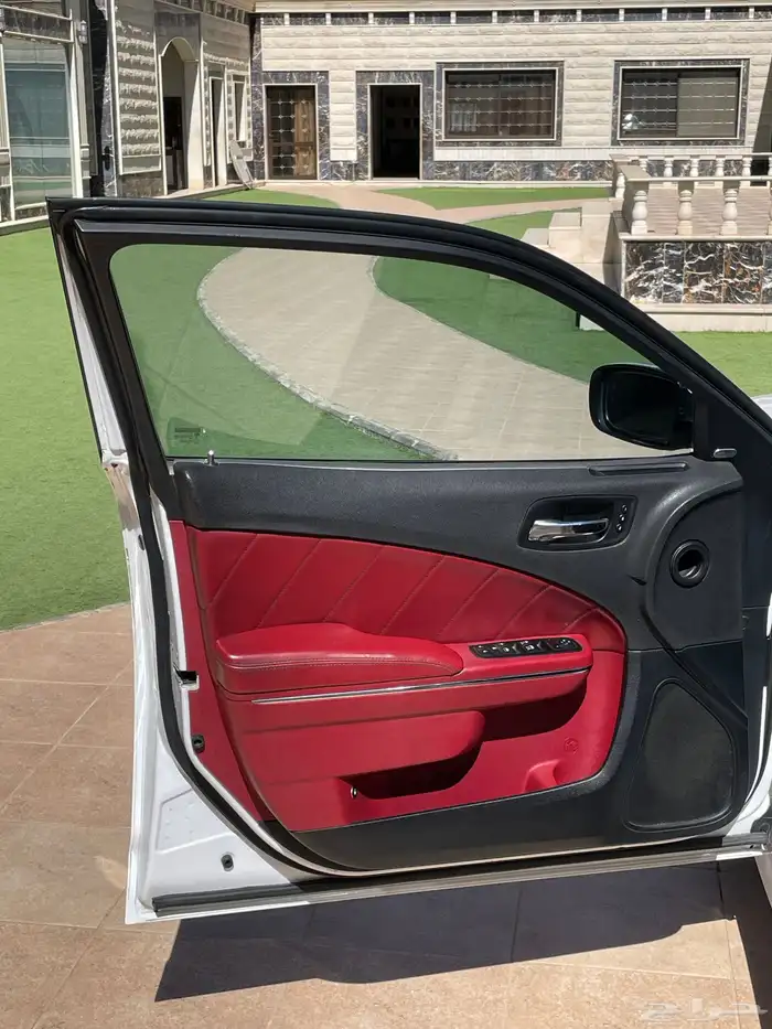 تشارجر 2014 Rt وكالة أعلى فئة 7