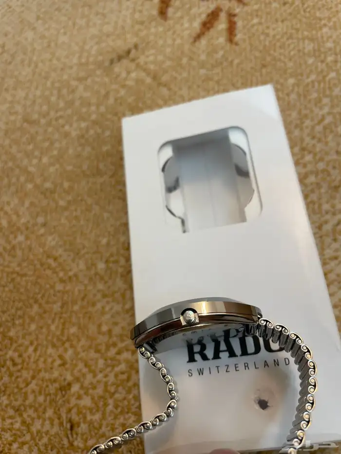 للبيع ساعه رادو دايستار لون فضي مستخدمه 21