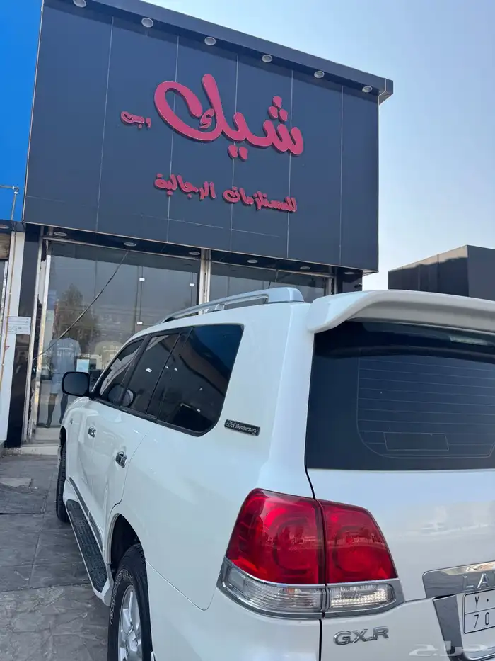 جيب لاندكروزر 11