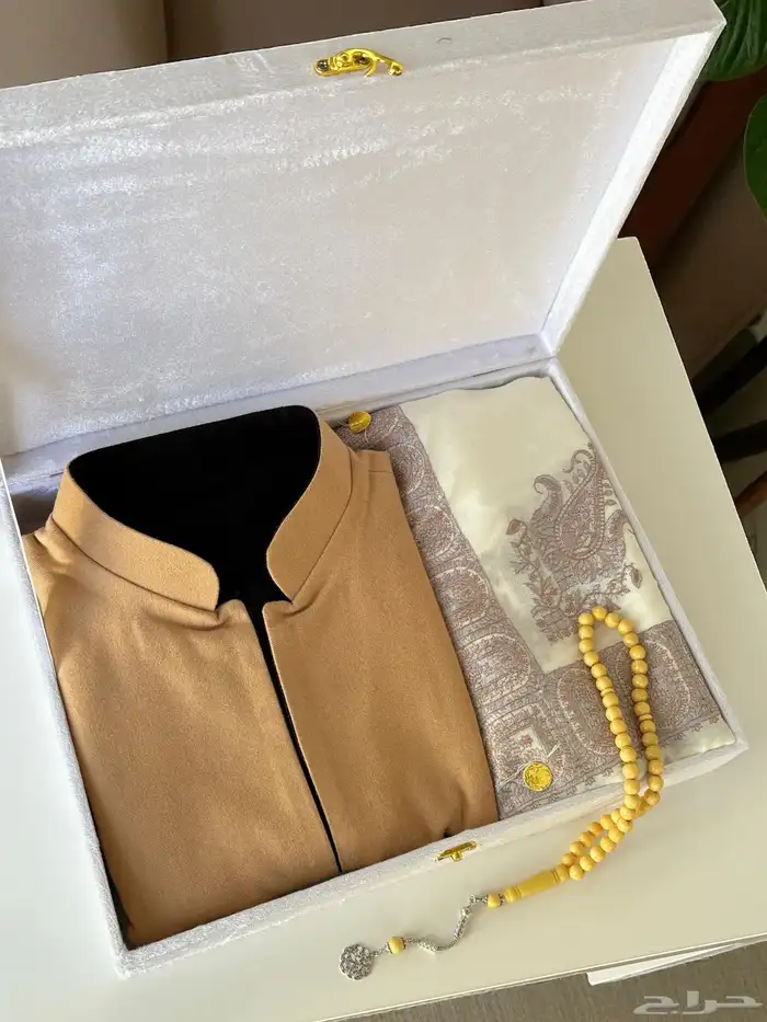 بوكس رجالي سدييري وشال فخم هدية 7