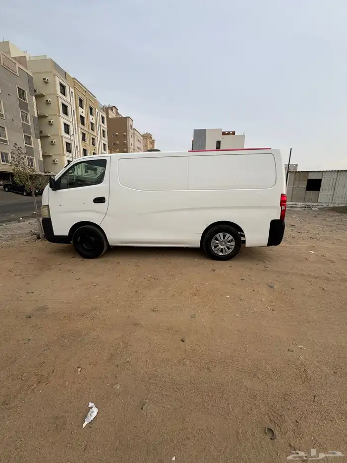 نيسان موديل2013باص بضاعه 2