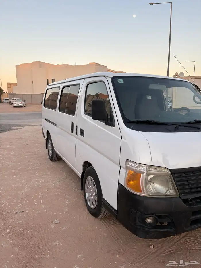 باص نيسان 0