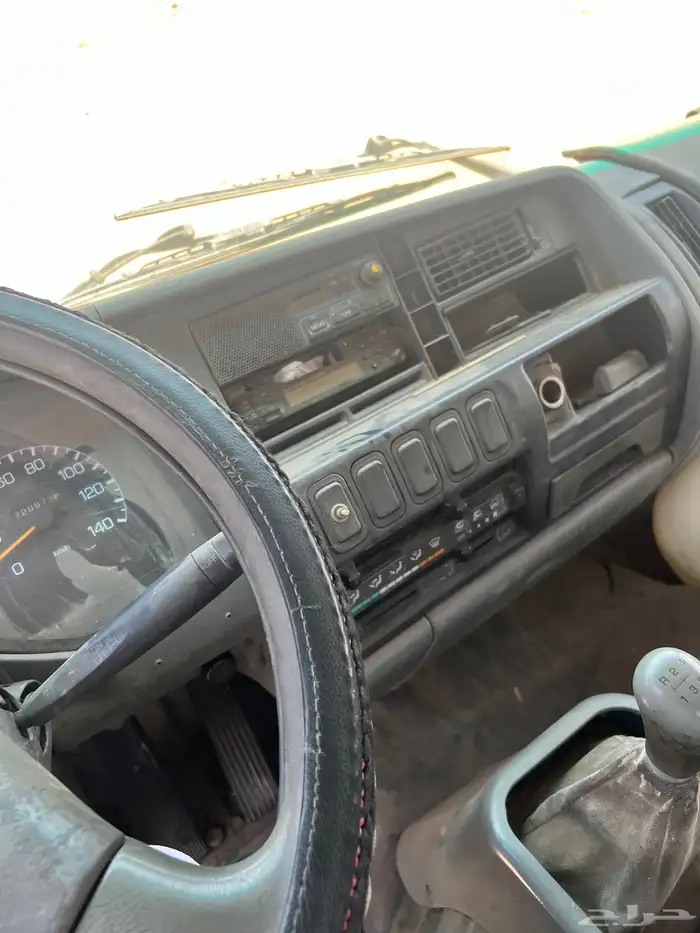 سيارة متسوبيشي لوري 5