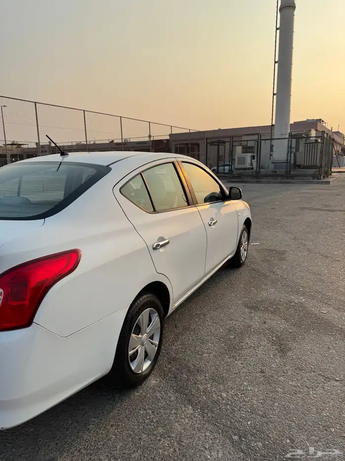 نيسان صني ابيض 2016 مالك اول محركات شرط 0